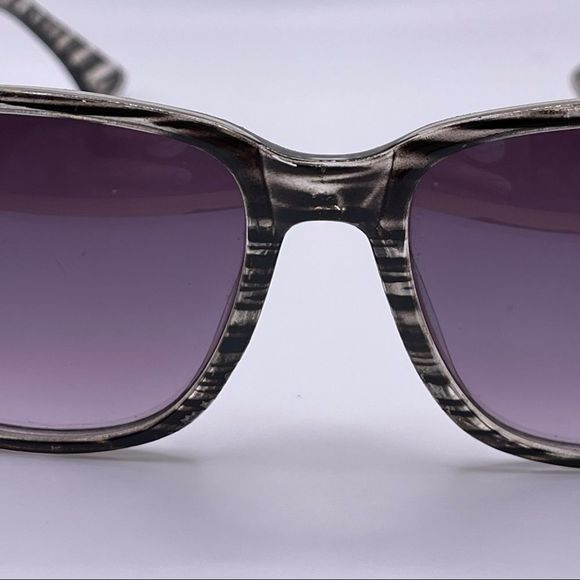 Black and Clear Stripe Sunglasses - Picture 10 of 10